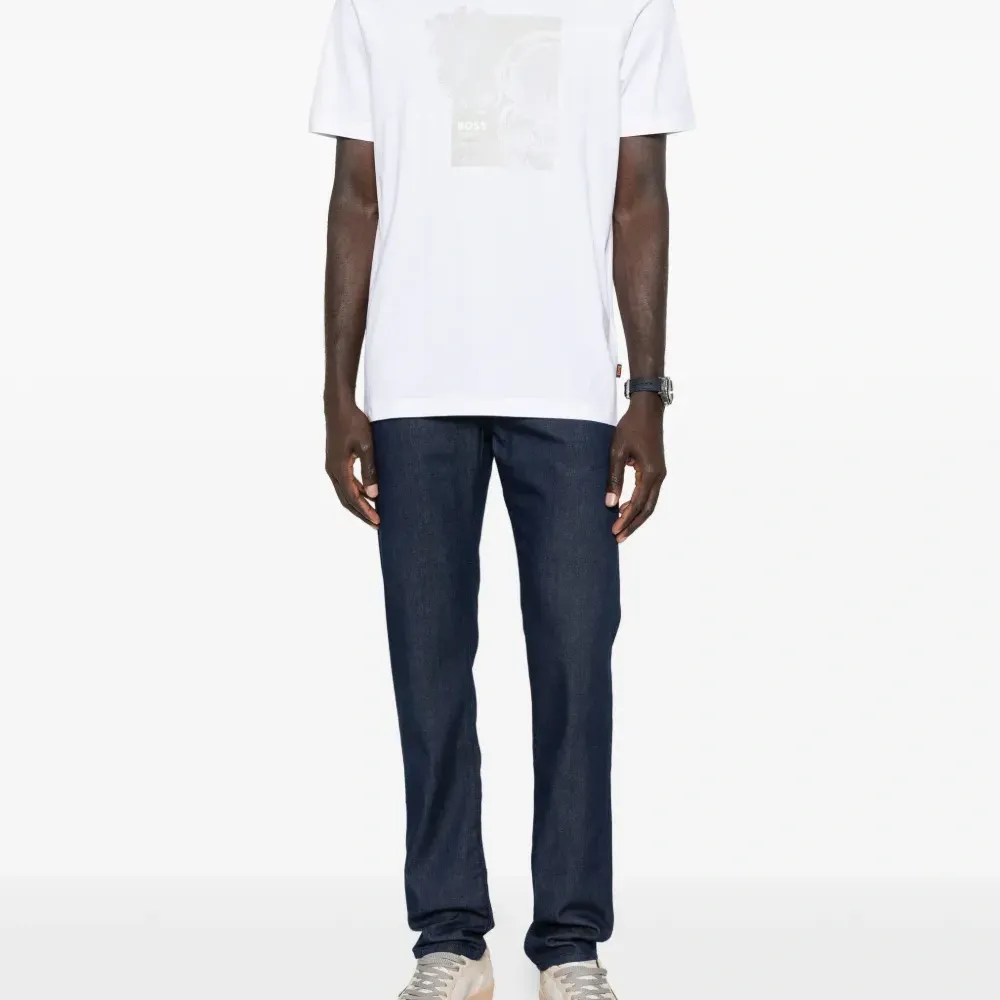 Футболка с графическим принтом