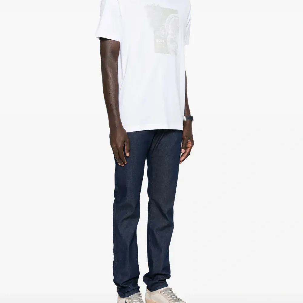 Футболка с графическим принтом