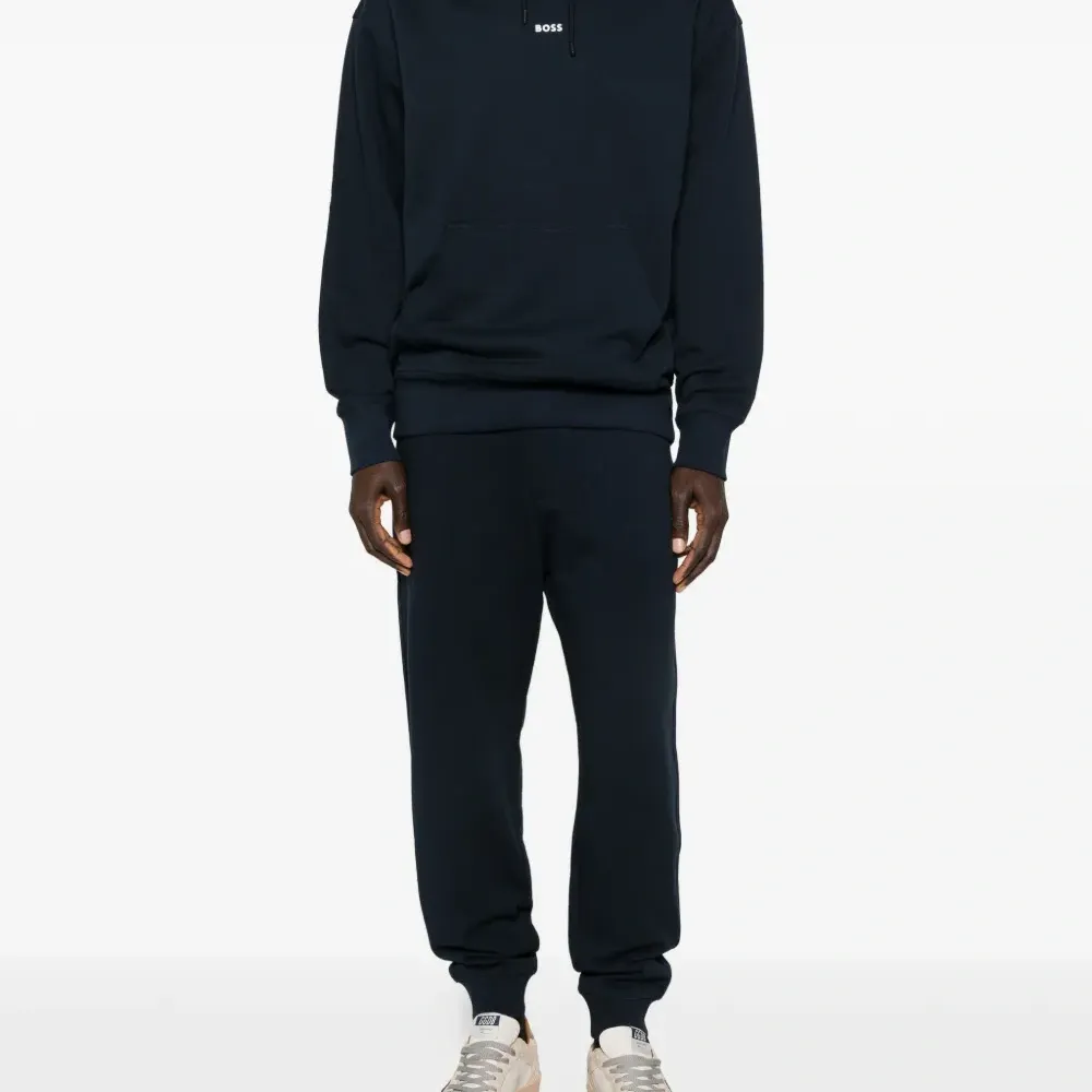 Костюм из худи и спортивных брюк (набор из двух предметов)