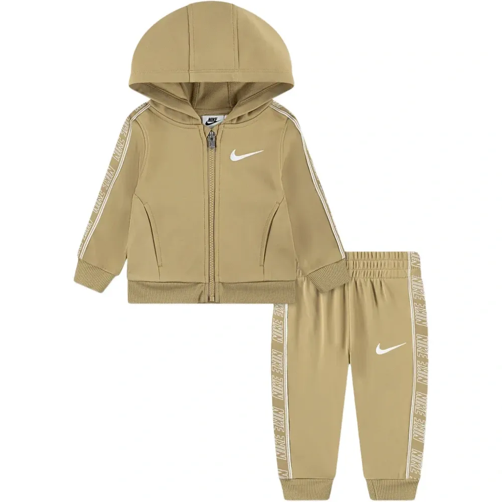 Спортивный костюм с вышитым логотипом и капюшоном (комплект из двух предметов)