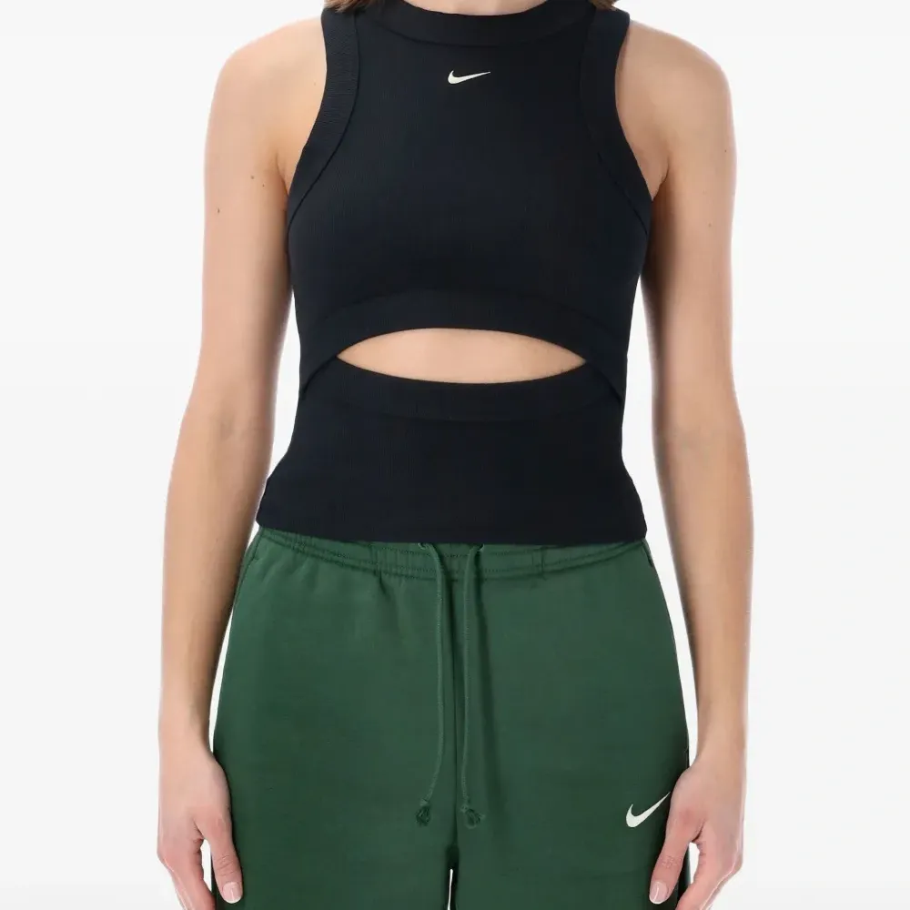 Топ с вырезами