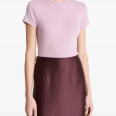 Укороченная футболка в стиле 90-х