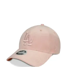 Бейсболка с вышитым логотипом