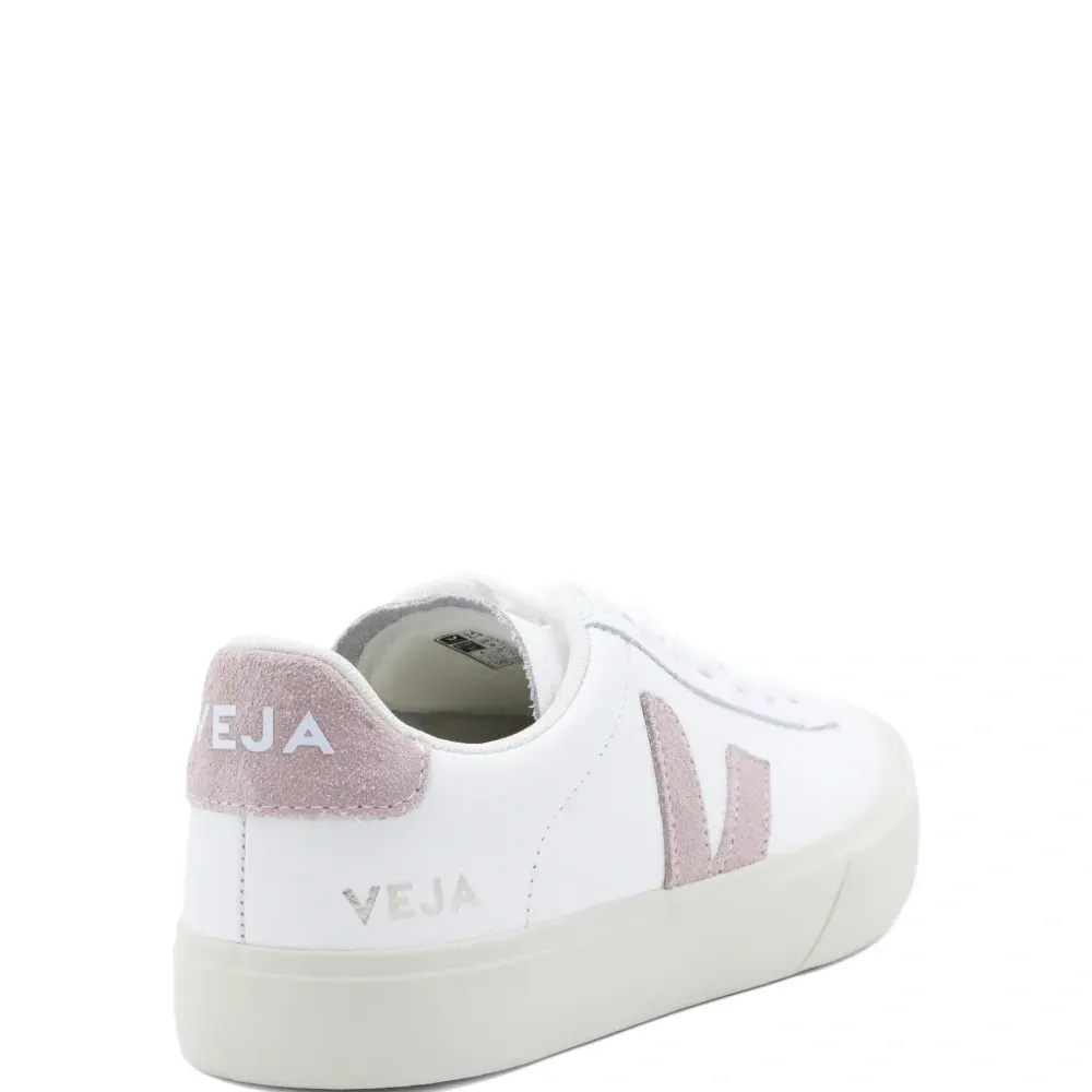 Кроссовки с нашивкой-логотипом