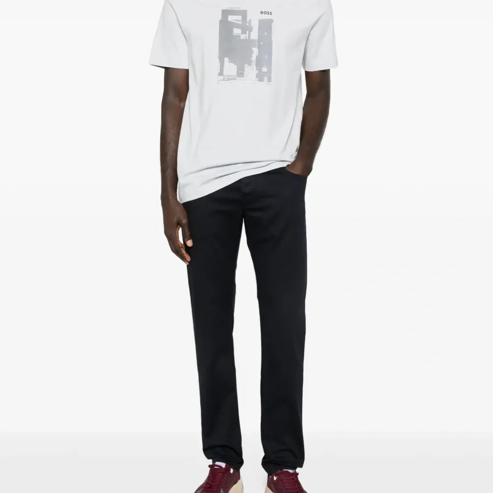 Футболка с графическим принтом