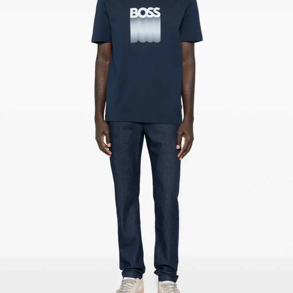 Футболка с графическим принтом