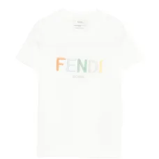 Вышитая футболка