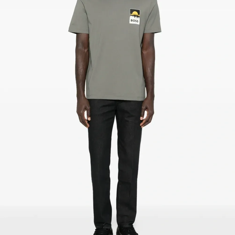 Футболка с графическим принтом