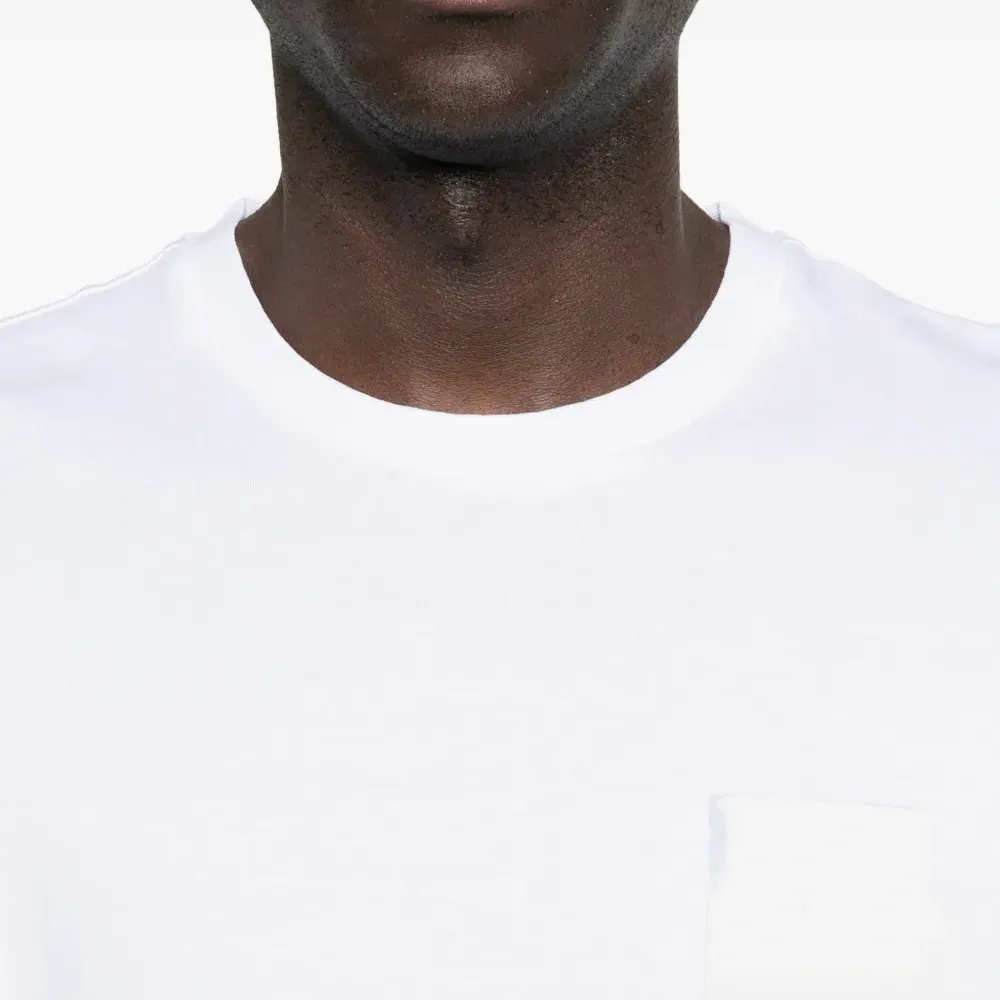 Футболка с нашивкой