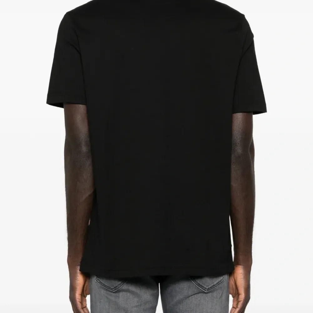 Футболка с графическим принтом