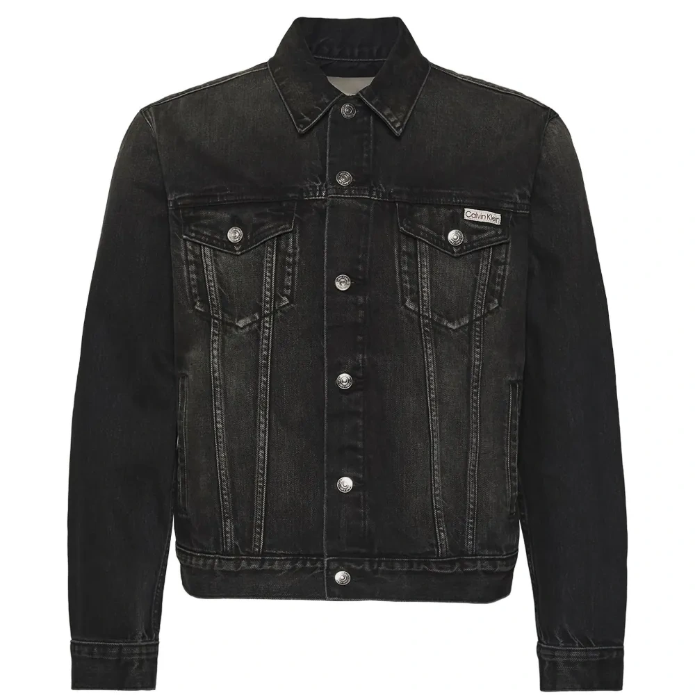 Куртка на пуговицах