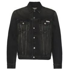 Куртка на пуговицах