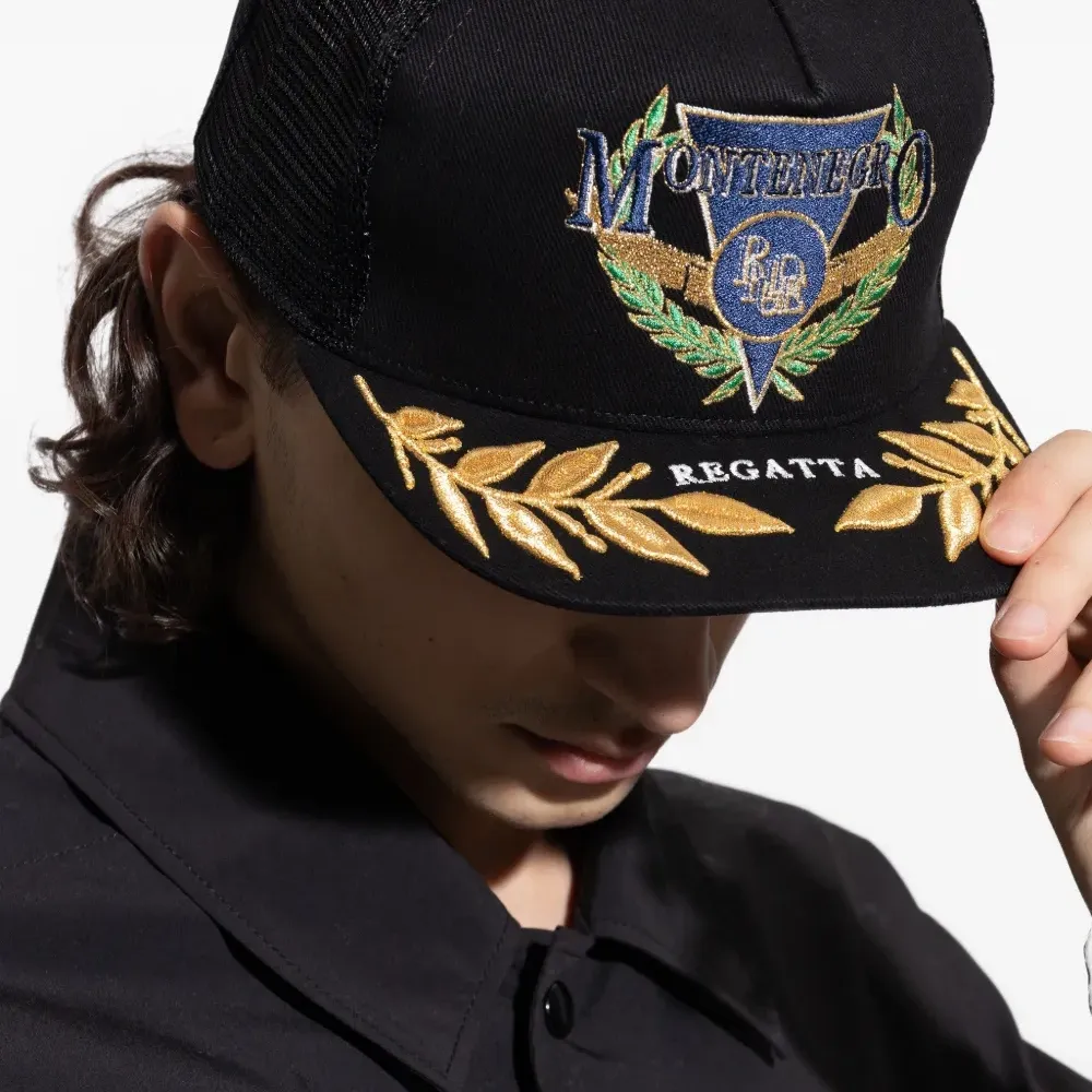 Бейсболка с вышивкой