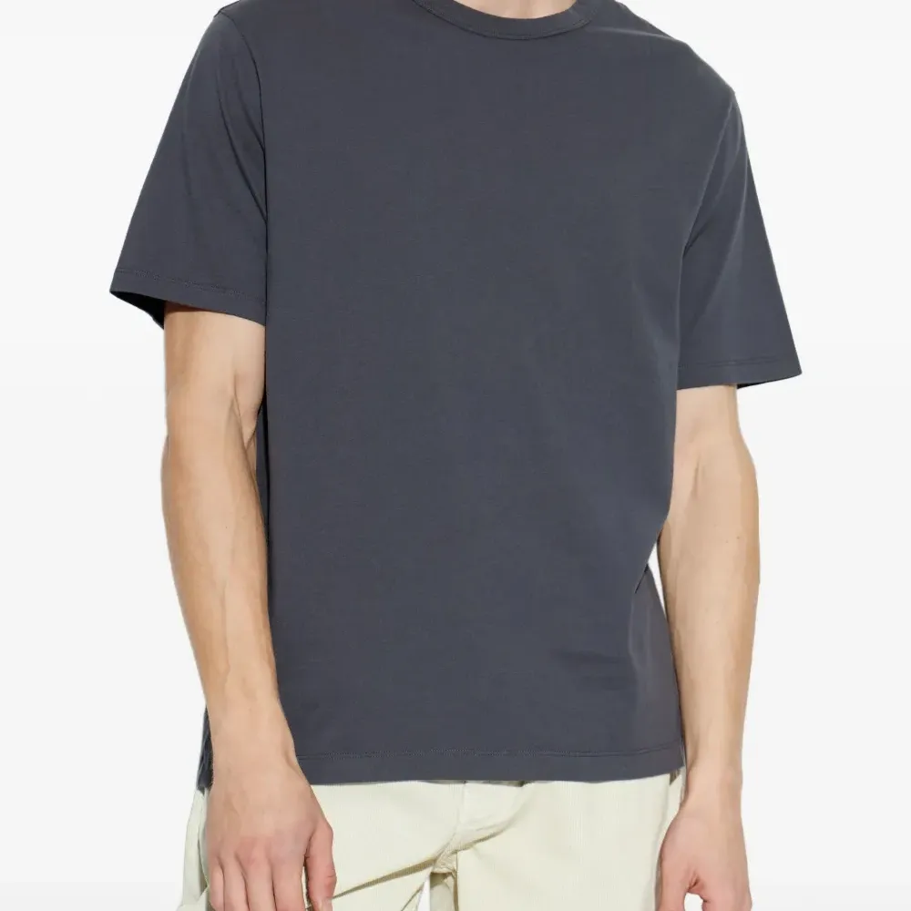 Футболка с круглым вырезом (набор из трех штук) Футболка с круглым вырезом (набор из трех штук)