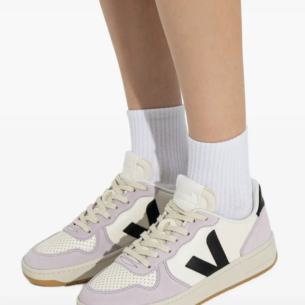 Кроссовки V-10 с панелями