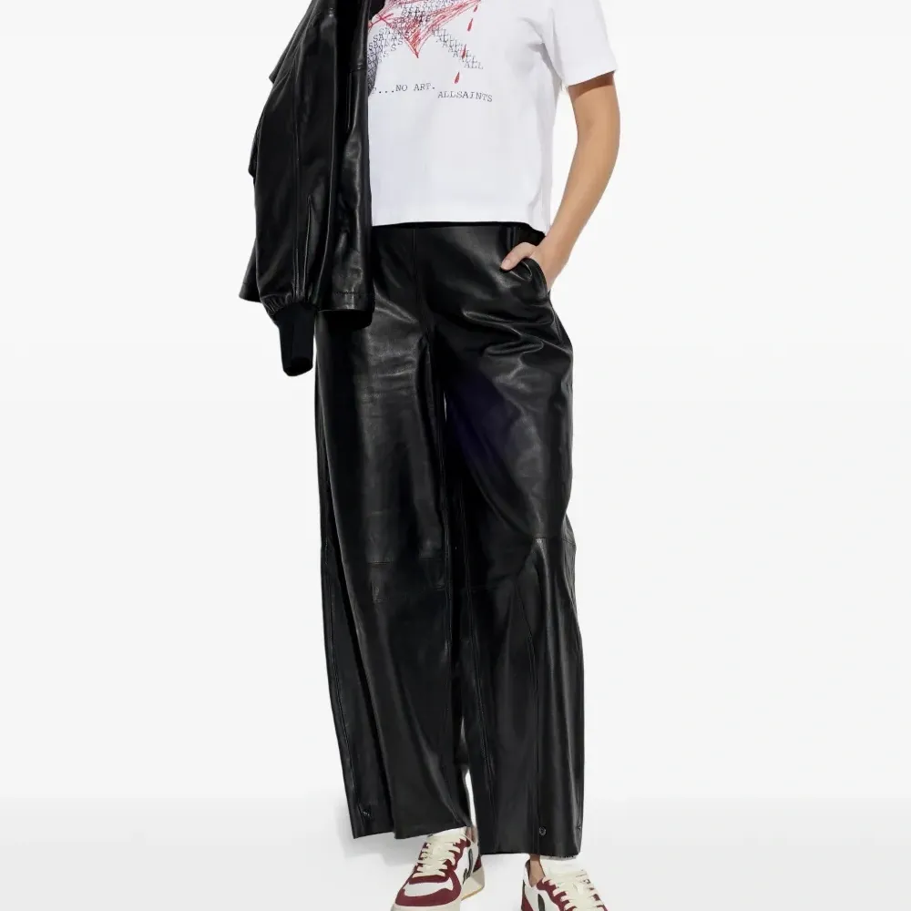 Кроссовки V-10 на шнуровке