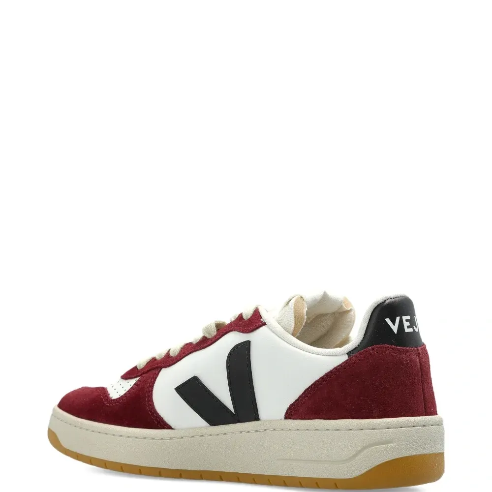 Кроссовки V-10 на шнуровке