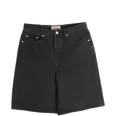 Большие джинсовые шорты