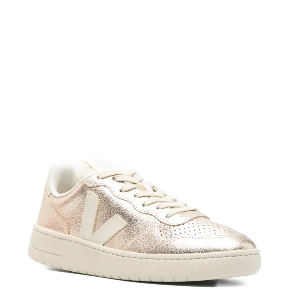 Кроссовки V-10 с перфорированным мысом