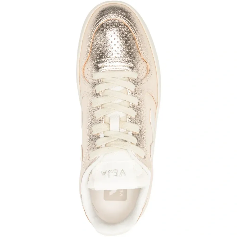 Кроссовки V-10 с перфорированным мысом