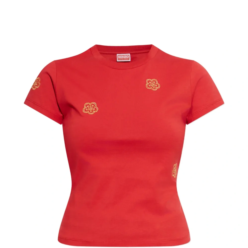 Футболка с цветочной вышивкой