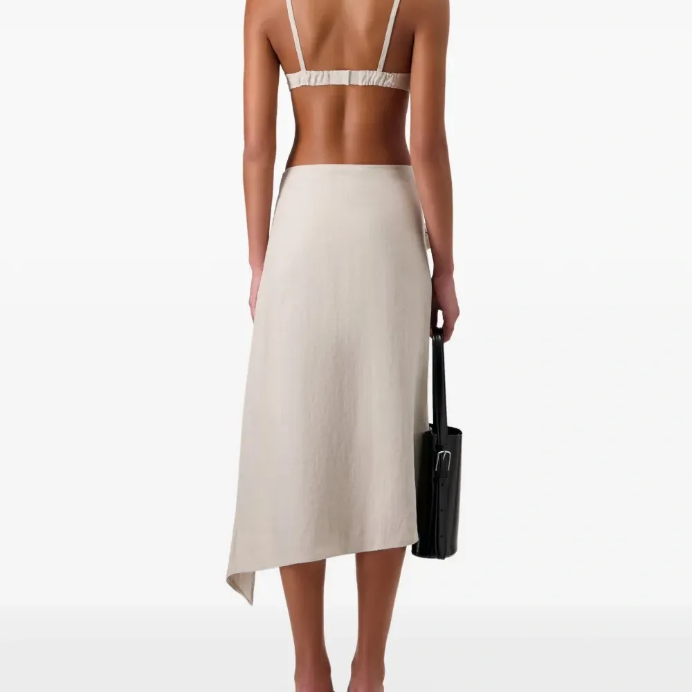 Бикини-топ с цветочными сборками