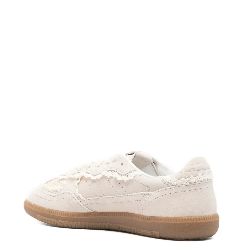 Кроссовки с отделкой крючком Tb.490