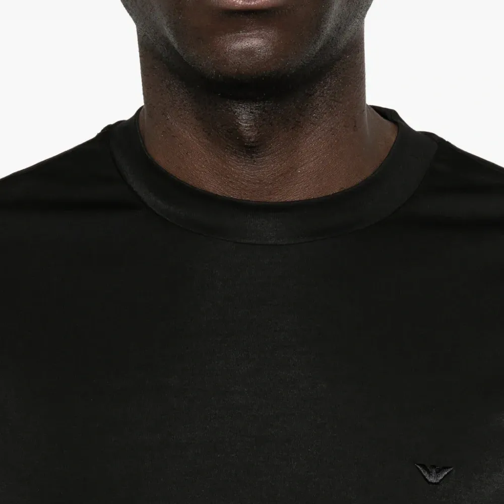 Футболка с логотипом