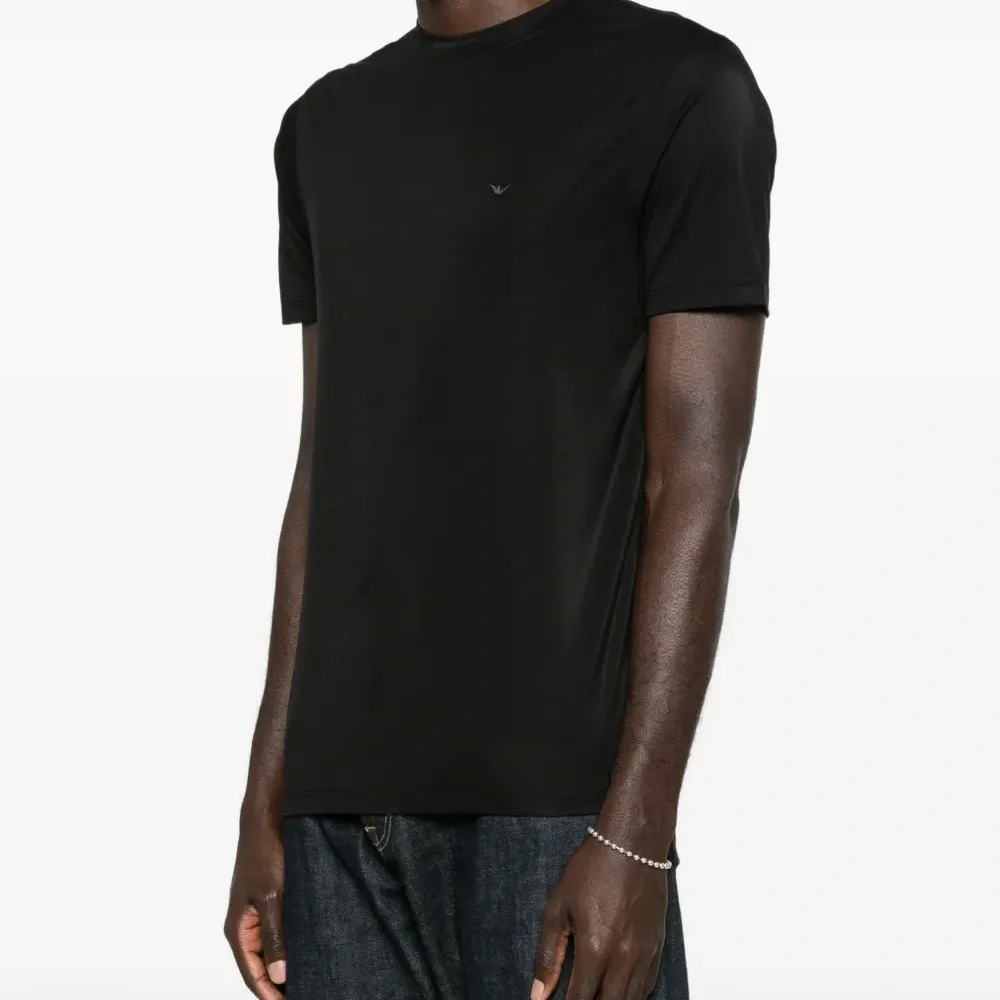 Футболка с логотипом