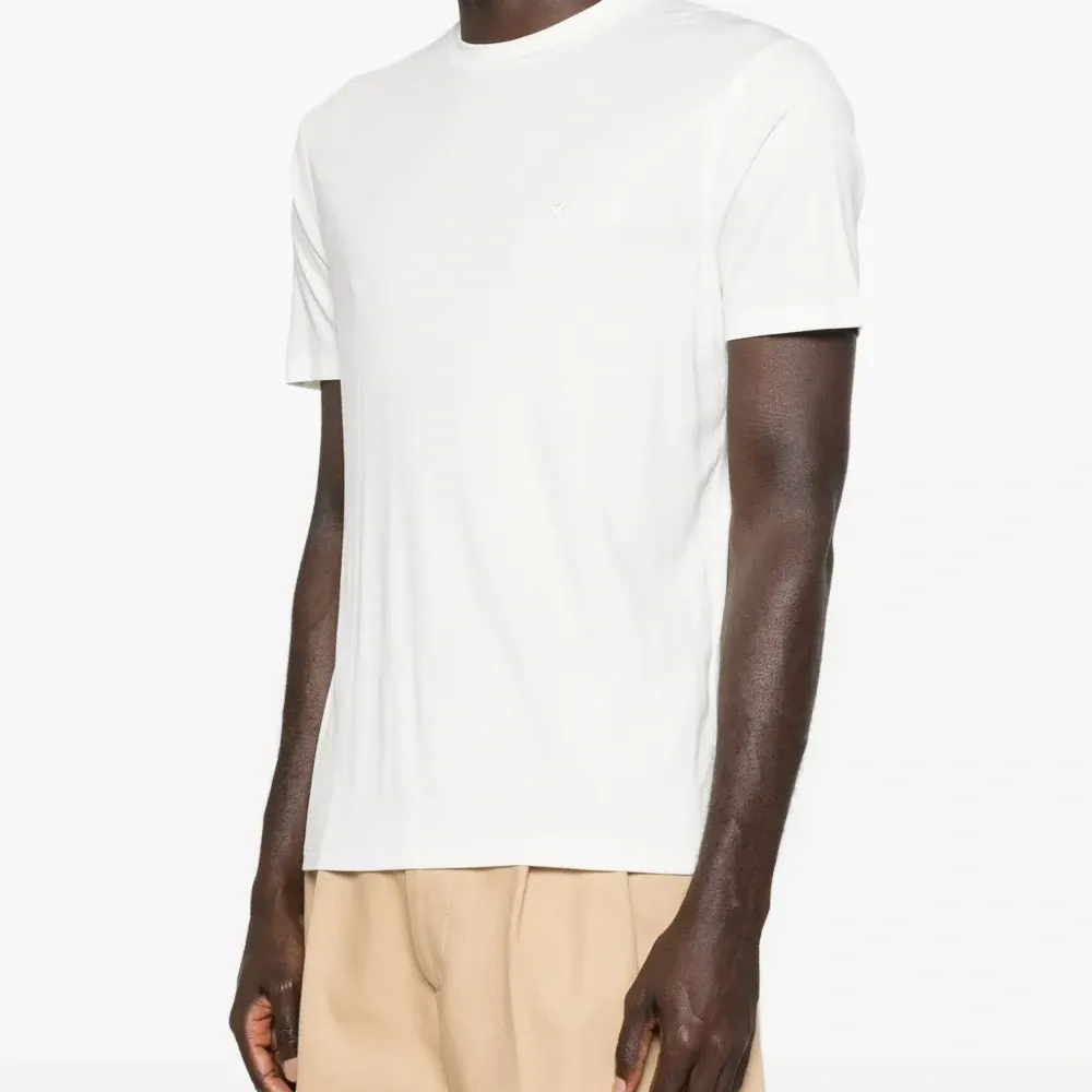 Футболка с логотипом