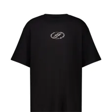 Футболка, украшенная стразами