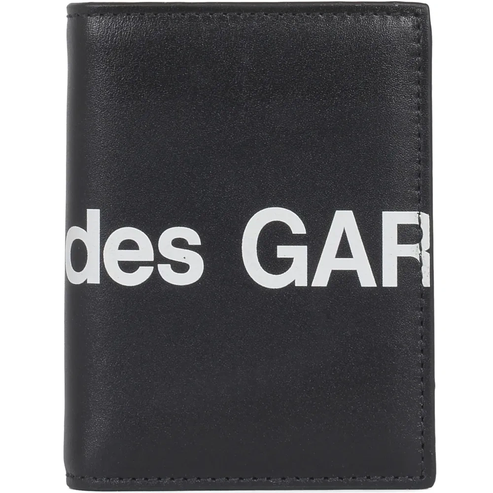 Кошелек с большим логотипом