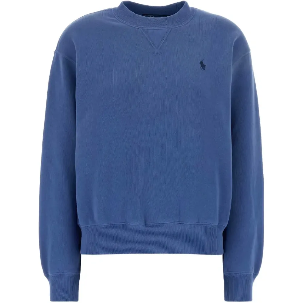 Свитшот с круглым вырезом