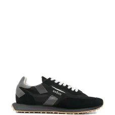 Кроссовки с панелями