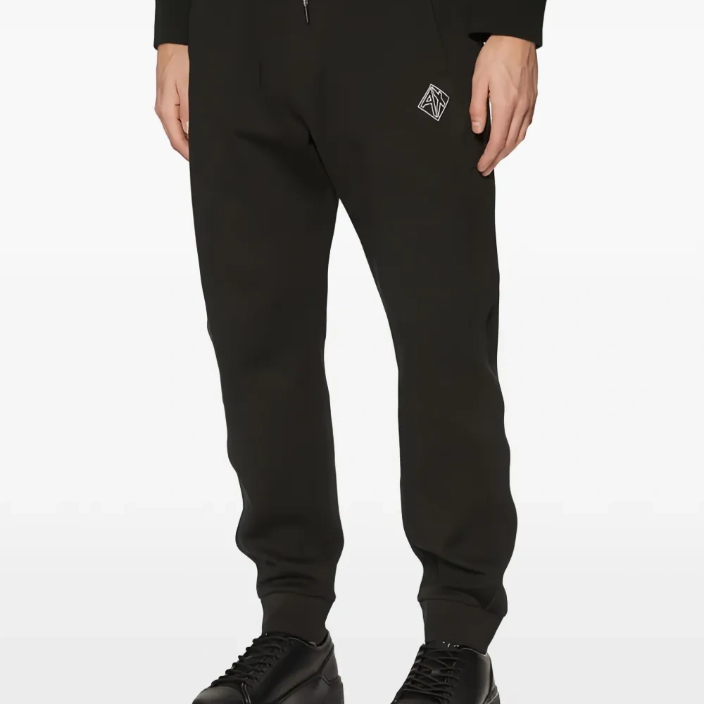 Спортивные штаны на завязках