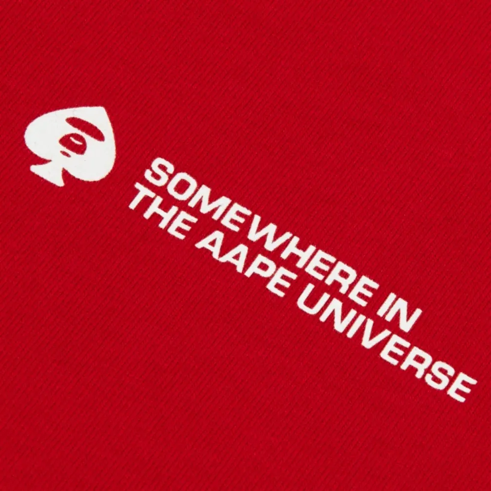 Футболка с нашивкой-логотипом