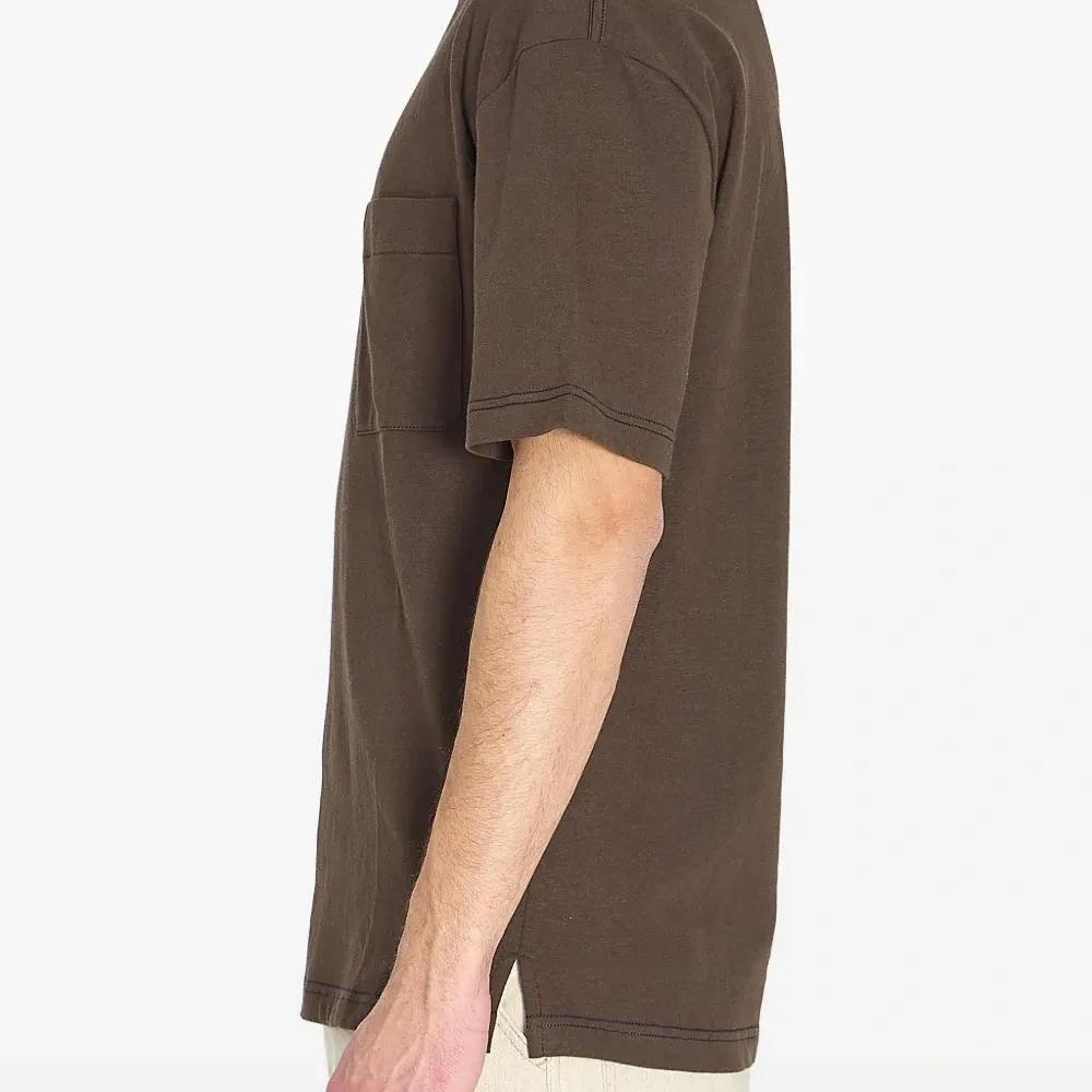 Трикотажная футболка с круглым вырезом и накладным карманом