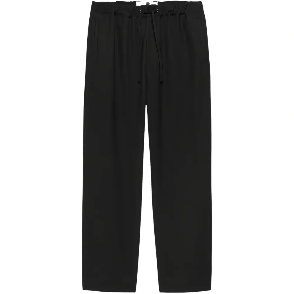 Спортивные брюки на шнурке