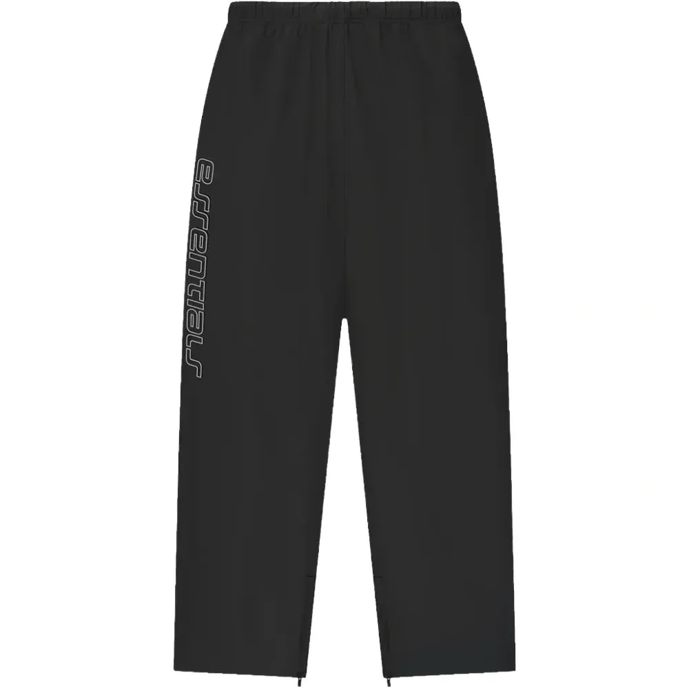 Свободные спортивные брюки