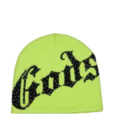 Шапка-бини с логотипом и заклёпками