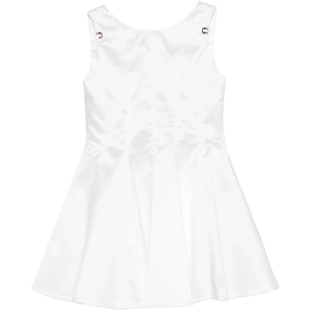 Платье без рукавов с украшением