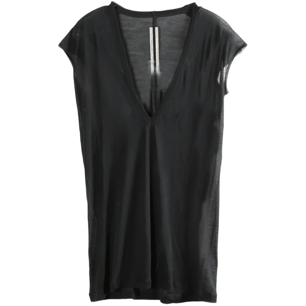 Футболка с V-образным вырезом Футболка с V-образным вырезом