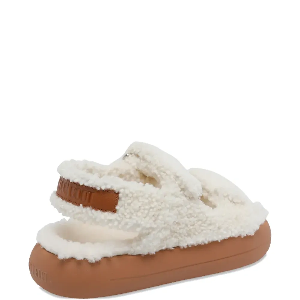 Босоножки на платформе из овчины