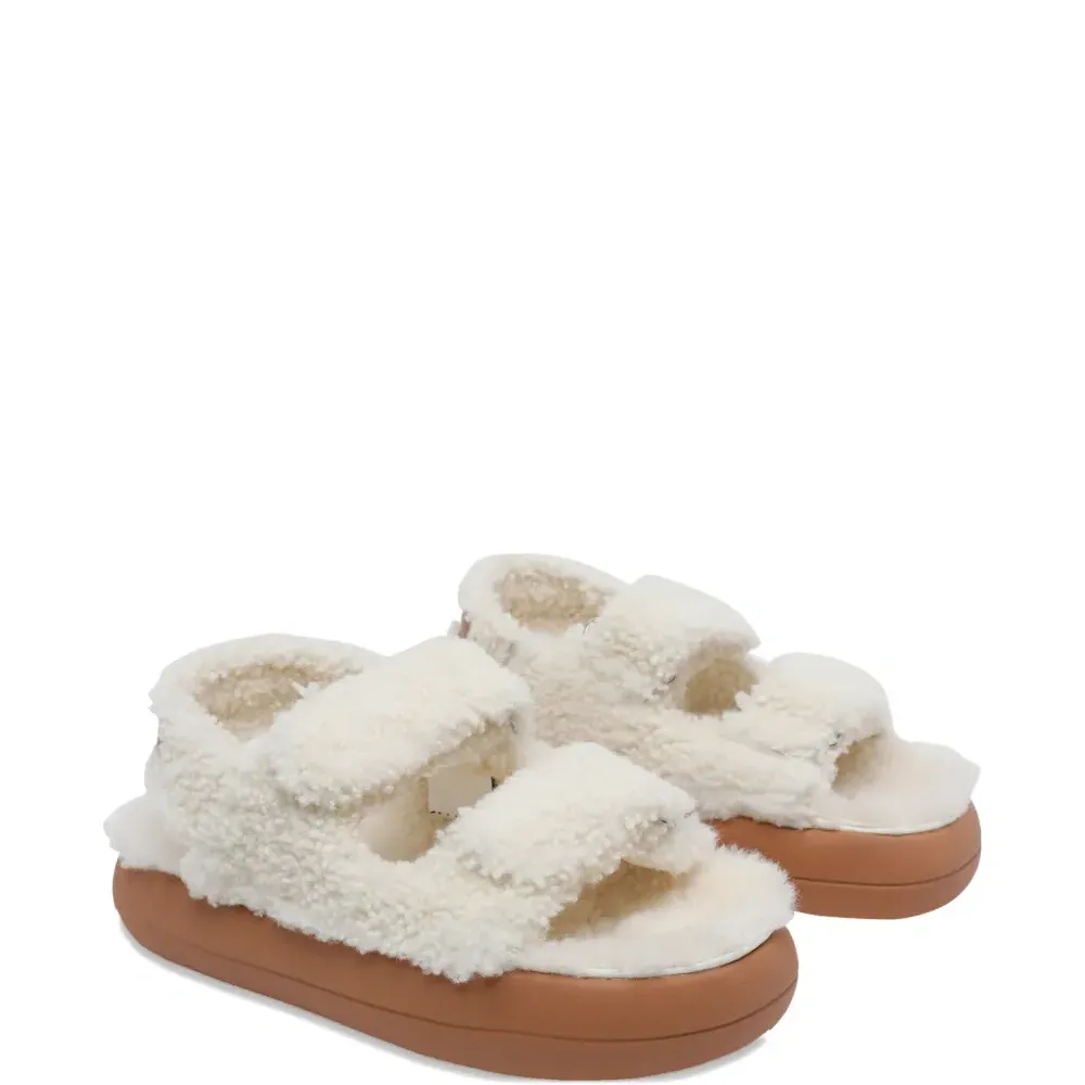 Босоножки на платформе из овчины