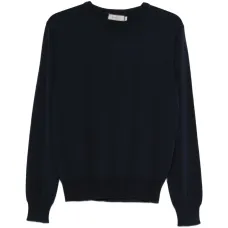 Свитер с круглым вырезом