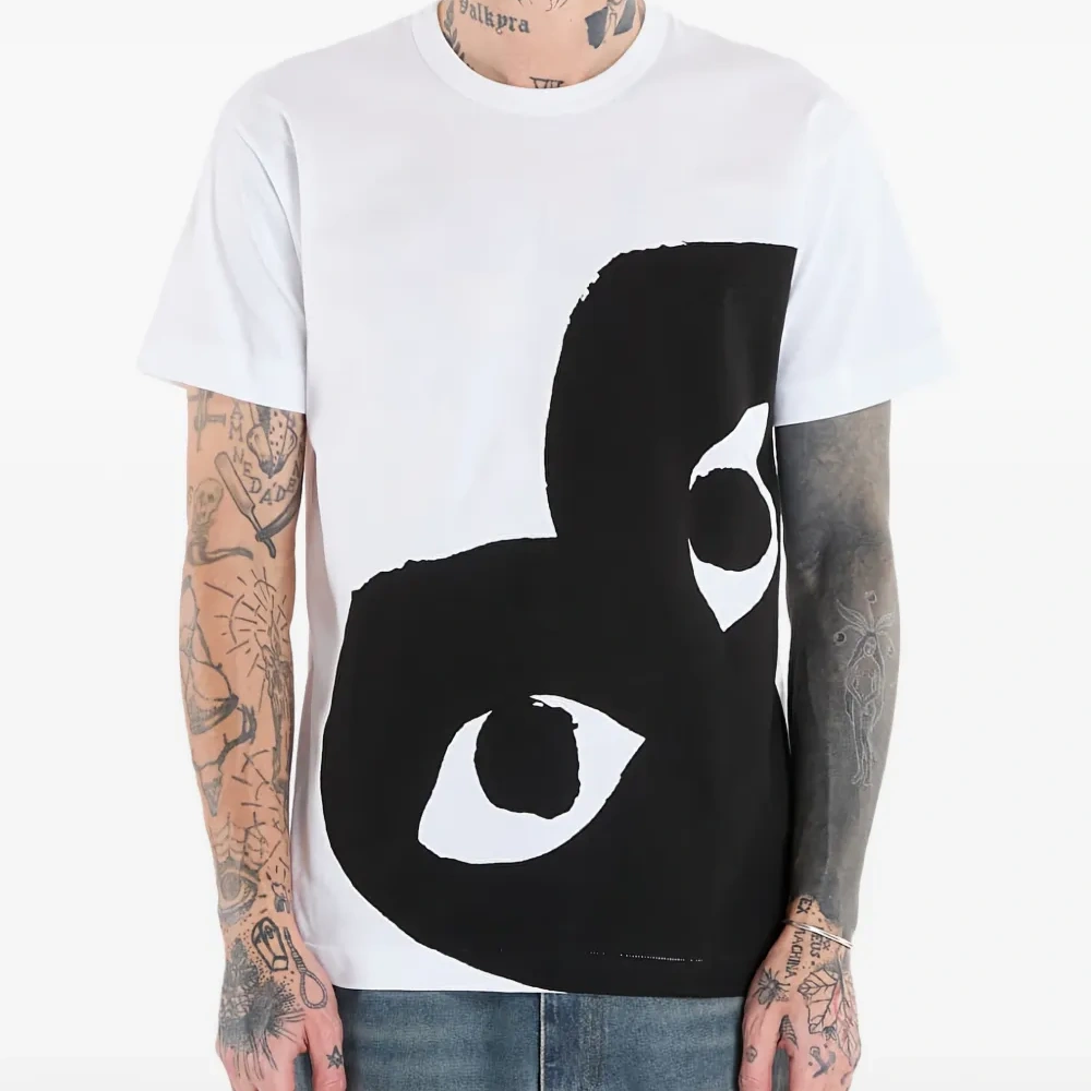 Футболка с изображением сердца