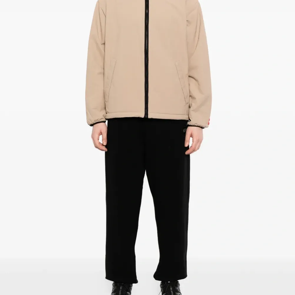 Куртка на молнии