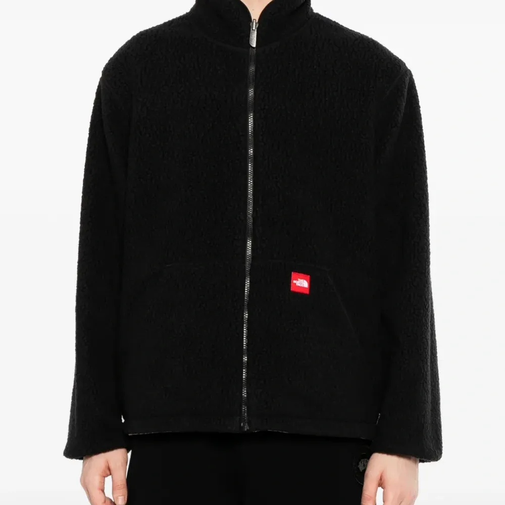 Куртка на молнии