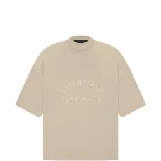 Футболка с тиснением