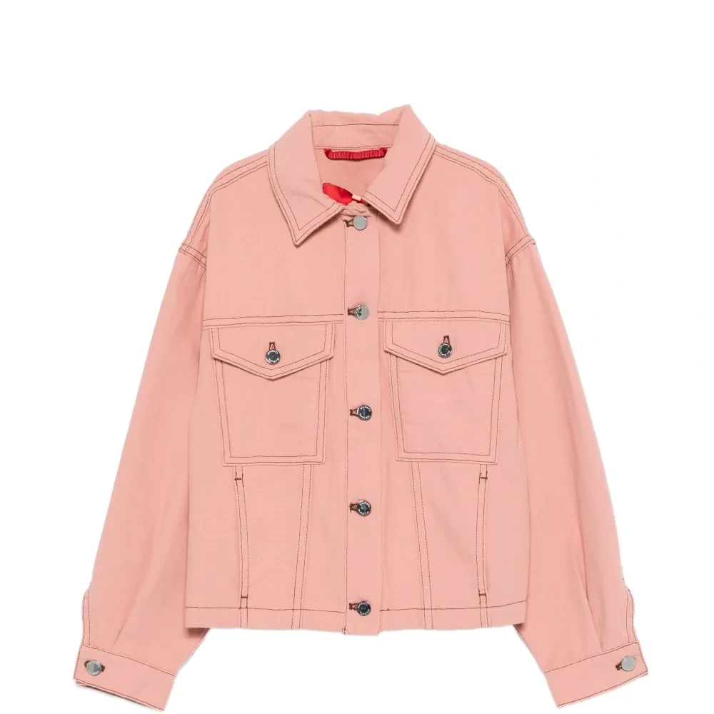 Пиджак с карманами на пуговицах